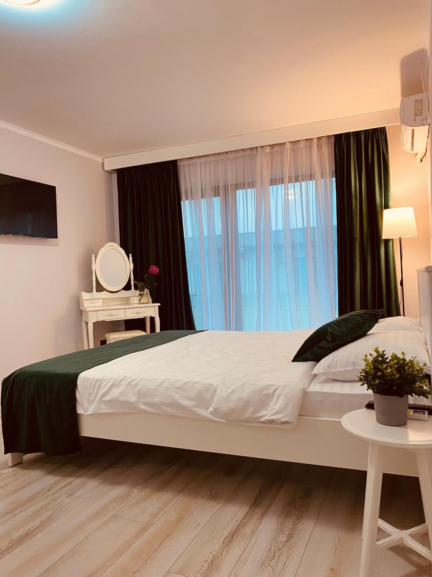 Complex Daniel'S Hotell Orăştie Eksteriør bilde